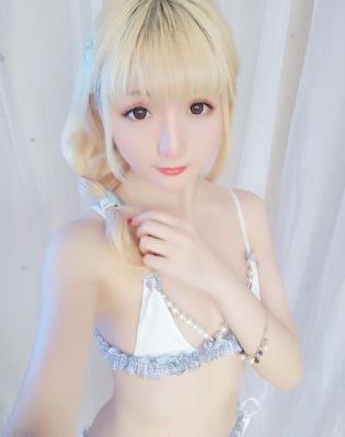欧美紧身皮裤诱惑_BD英语HD在线观看